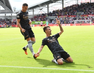 Μπρέντφορντ – Άρσεναλ 0-3: Εύκολη επικράτηση και επιστροφή στη πρώτη θέση – Ιστορικό ντεμπούτο για τον 15χρονο Νουανέρι!