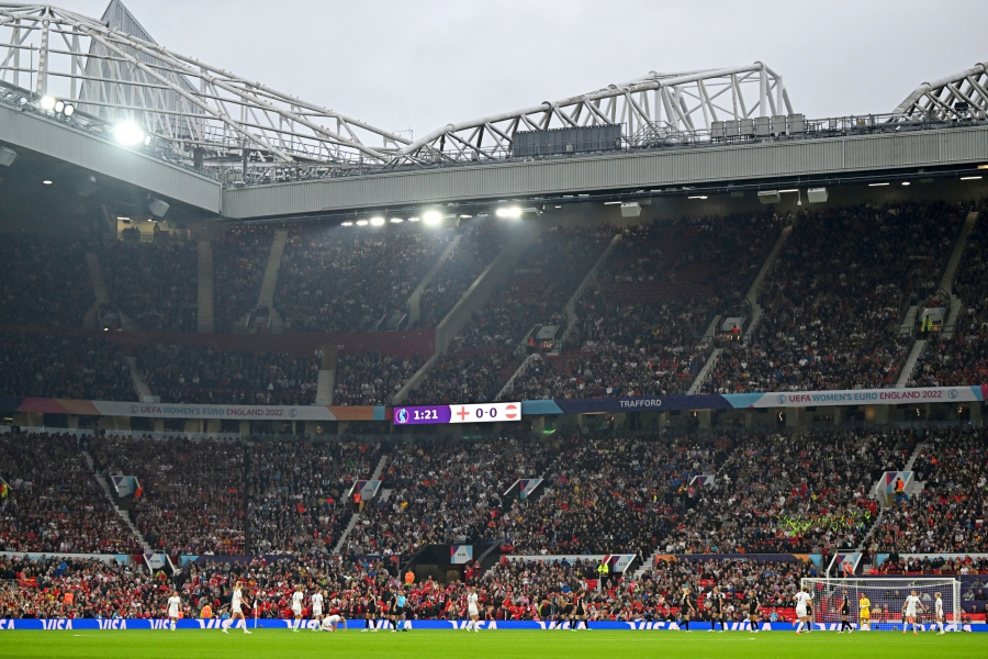 «Πανζουρλισμός» για την πρεμιέρα Euro γυναικών – 73 χιλιάδες φίλαθλοι στο Όλντ Τράφορντ! (video)
