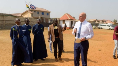 Ο Νίκος Δένδιας ζήτησε γήπεδο στη Γκάνα να ονομαστεί «Γιάννης Αντετοκούνμπο»