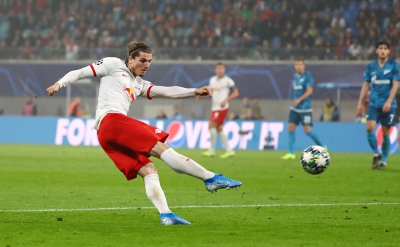 Τα top 5 γκολ που μπήκαν... απ’ το σπίτι τους (video)