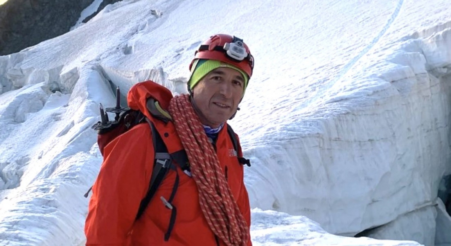 Νεκρός στα Ιμαλάια ο κορυφαίος Έλληνας ορειβάτης, Αντώνης Συκάρης (video)