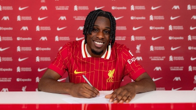 Επίσημα στη Λίβερπουλ ο Φρίμπονγκ και με… τρομερή ατάκα στην παρουσίασή του!