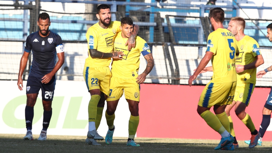 Ιωνικός – Παναιτωλικός 1-1: Γεμάτο φάσεις ματς χωρίς νικητή, αλλά... χαμένους τους Νικαιώτες! (video)