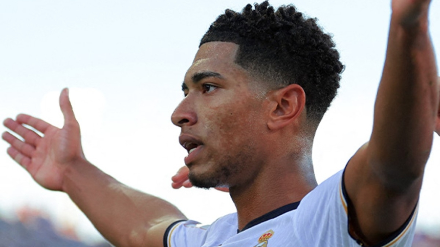 Πανηγύρισε μπροστά στον κόσμο της Μπαρτσελόνα: «Είμαι εδώ, είμαι ο Μπέλιγχαμ!» (vid)