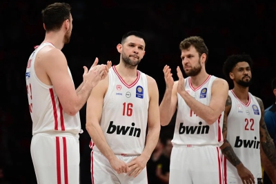 Έγραψε ιστορία ο Κώστας Παπανικολάου: Ο αρχηγός του Ολυμπιακού συμπλήρωσε 800 συμμετοχές με τους «ερυθρόλευκους»!