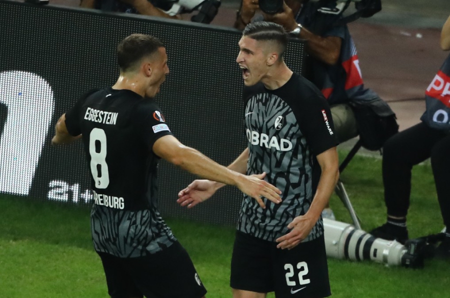 Ολυμπιακός – Φράιμπουργκ 0-1: «Ψυχρολουσία» από τον Σάλαϊ μετά το… δώρο του Φρέιρε