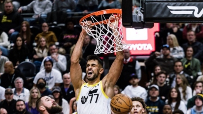 Γκόλντεν Στέιτ Γουόριορς: Ελεύθερος ο Γιουρτσεβέν - Δε συνεχίζει στο NBA!