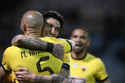 Λαμία – ΑΕΚ 1-3: Σκόραρε με γυριστή κεφαλιά ο Τσούμπερ, «γκολάρα» ο Σίντκλεϊ για την άμεση απάντηση (video)