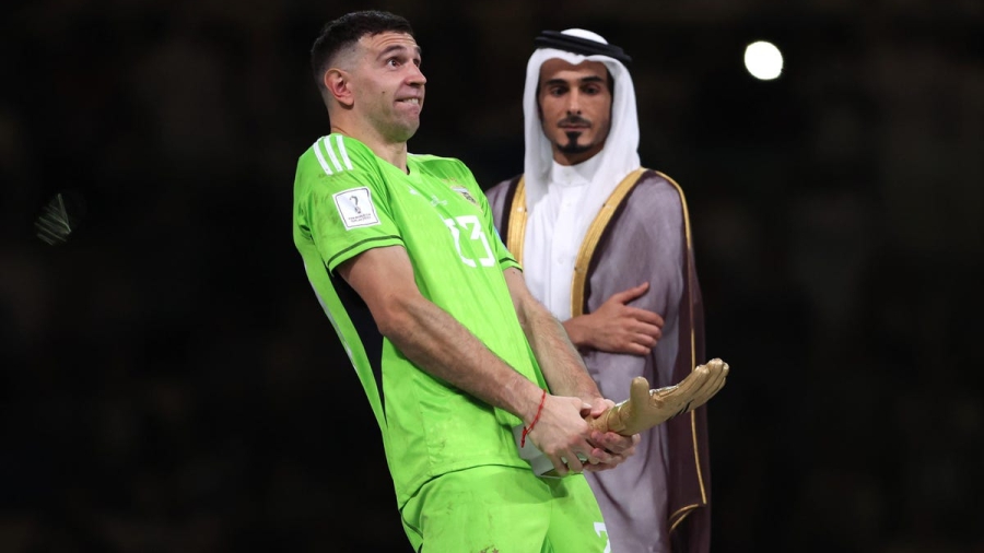 Εμιλιάνο Μαρτίνες: «Πώς γίνεται να κοροϊδέψω τον Εμπαπέ, όταν μου έβαλε τέσσερα γκολ;»