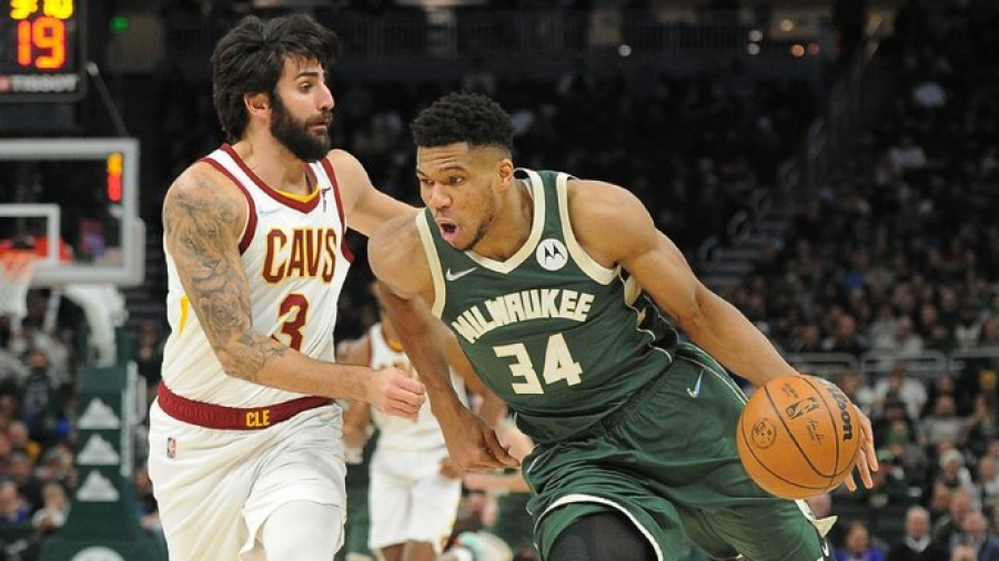 Μπακς - Καβαλίερς 112-104: Στήθηκε πάρτι στο Μιλγούοκι και «κέρασε» ο Γιάννης! (video)