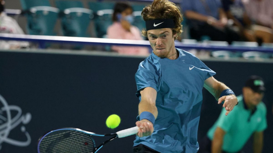 Mubadala World Tennis Championship: Νίκησε τον Μάρεϊ και κατέκτησε τον τίτλο ο Ρούμπλεφ