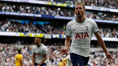 Τότεναμ - Γουλβς 1-0: Ποιος άλλος; «Καθάρισε» ξανά ο Κέιν κι έγραψε ιστορία στην Premier League! (video)