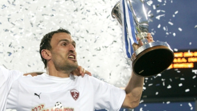 Όταν ο Νίκος Νταμπίζας έστεφε ξανά την αγαπημένη του ΑΕΛ, Κυπελλούχο! (video)