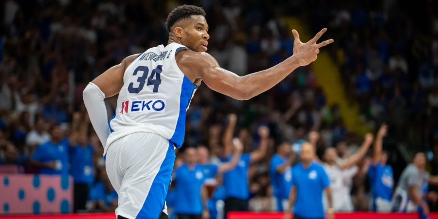 Διαγνώστηκε με covid-19 ο Αντετοκούνμπο - Έμεινε στην Αθήνα και απουσίασε από την media days των Μπακς!