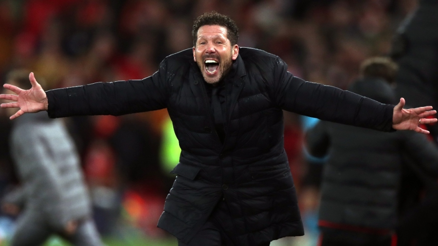 Σερ Άλεξ Φέργκιουσον και Αρσέν Βένγκερ, ο Σιμεόνε σας... πλησιάζει!