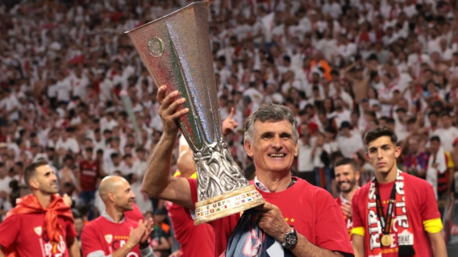 «Η... ηλεκτρική καρέκλα του Ολυμπιακού»: Πόσες φορές σε οκτώ χρόνια, έχει φέρει τρεις προπονητές σε μία σεζόν; (video)