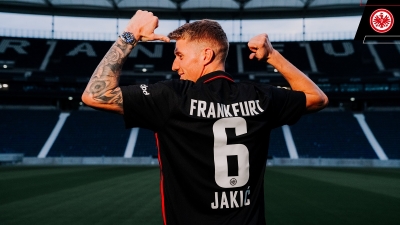 Άιντραχτ Φρανκφούρτης: Ανακοίνωσε τον Γιάκιτς - Παραμένει ο Κόστιτς