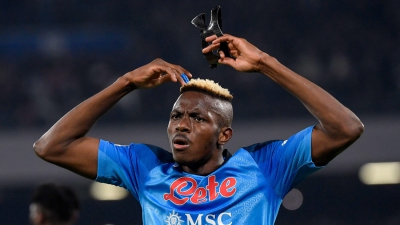 Νάπολι - Ρόμα 1-0: Ο Οσιμέν... ζωγράφισε και έδωσε το προβάδισμα στους «παρτενοπέι» (video)