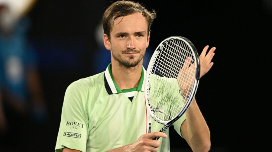 Μεντβέντεφ: «Είναι αστείο που θα παίξω απέναντι σε έναν που κυνηγάει το 21ο του grand slam» (video)