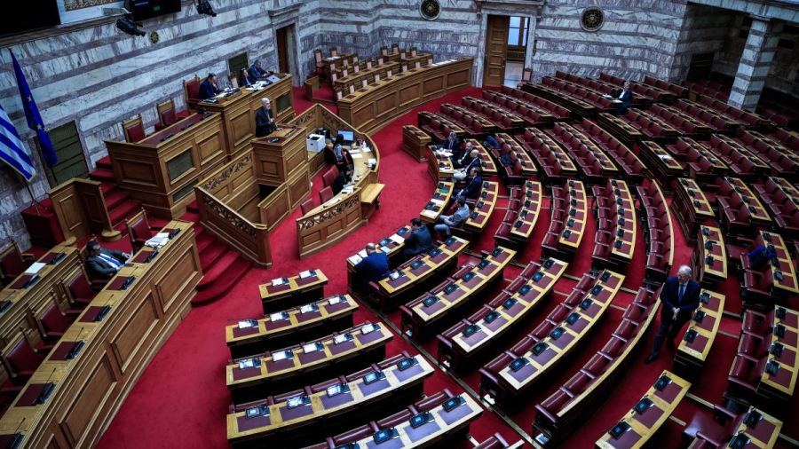 Ψηφίστηκε στη Βουλή το νομοσχέδιο για την οπαδική βία