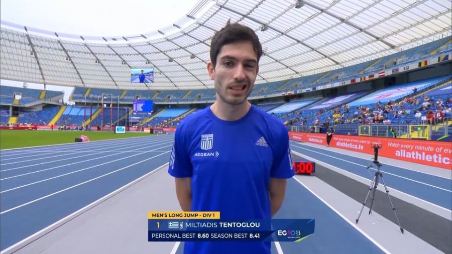 Μίλτος Τεντόγλου: Η απίθανη γκριμάτσα του στον τηλεοπτικό φακό (video)