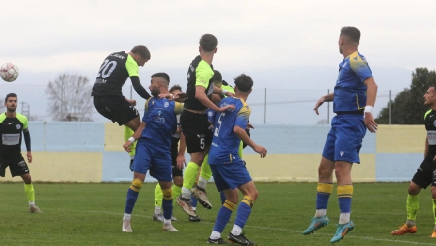 Απόλλων Παραλιμνίου- Άγιος Νικόλαος 2-2: Γκολ και... θέαμα στο άνοιγμα της αυλαίας της φάσης των «16» του Κυπέλλου Ελλάδας! (video)