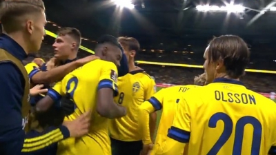 Σουηδία - Ελλάδα 2-0: Φόρσμπεργκ και Ίσακ «τελειώνουν» το ματς μέσα σε δέκα λεπτά (video)
