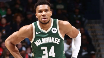 Γλύτωσε τα χειρότερα ο Αντετοκούνμπο: Αυτός είναι ο χρόνος που θα μείνει εκτός