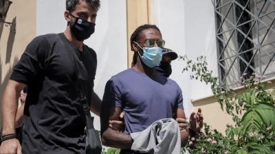 Φορώντας χειροπέδες εμφανίστηκε στον Εισαγγελέα ο Σεμέδο