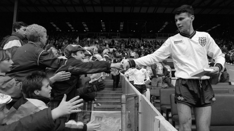 Η μοναδική φορά που ο Γκιγκς «πρόδωσε» την αγαπημένη του Ουαλία και υπηρέτησε την Εθνική Αγγλίας ως αρχηγός!