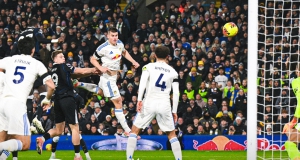 Φόβητρο Λιντς για φίλημα, αιφνιδίασε και κέρδισε την Τσέλσι!