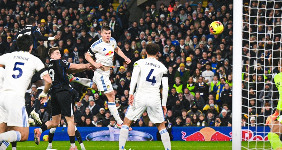 Φόβητρο Λιντς για φίλημα, αιφνιδίασε και κέρδισε την Τσέλσι!