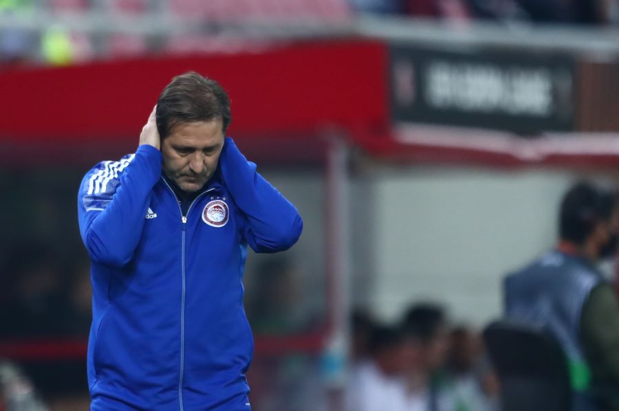 Μαρτίνς: «Σήμερα δεν κέρδισε η καλύτερη ομάδα – Έπρεπε να αποβληθεί ο παίκτης της Άιντραχτ»