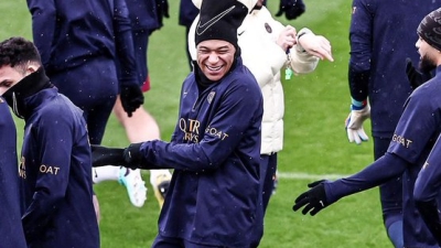 Ο Εμπαπέ «ψάχνει» το συμβόλαιο του Σαλάχ, επί τέσσερα!