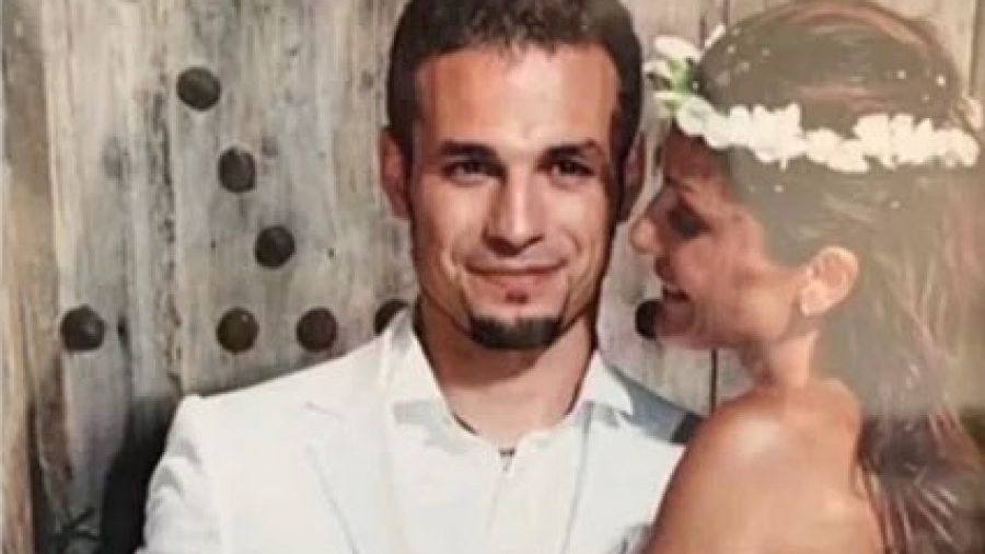 Ντέμης - Βανδή: Ακόμη και οι πιο μεγάλοι έρωτες φτάνουν μερικές φορές στα... πέναλτι! (video)