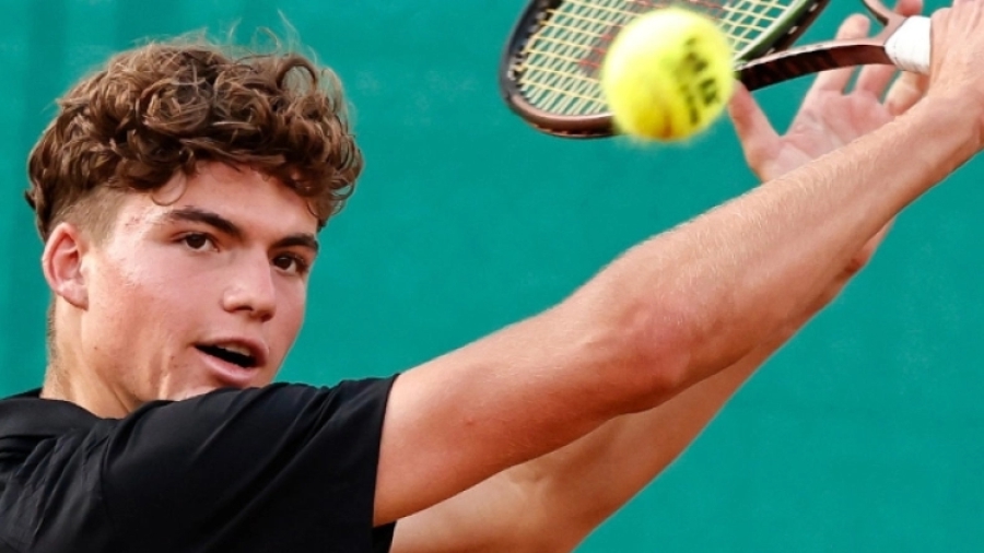 Ο Φέντερερ ευχήθηκε στον Παύλο Τσιτσιπά για τα 18α γενέθλιά του! (video)