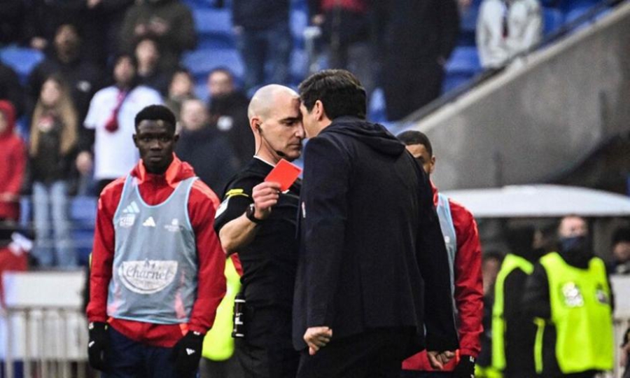 Εκτός πάγκων για εννέα μήνες ο Φονσέκα για… τσαμπουκά σε διαιτητή! (video)