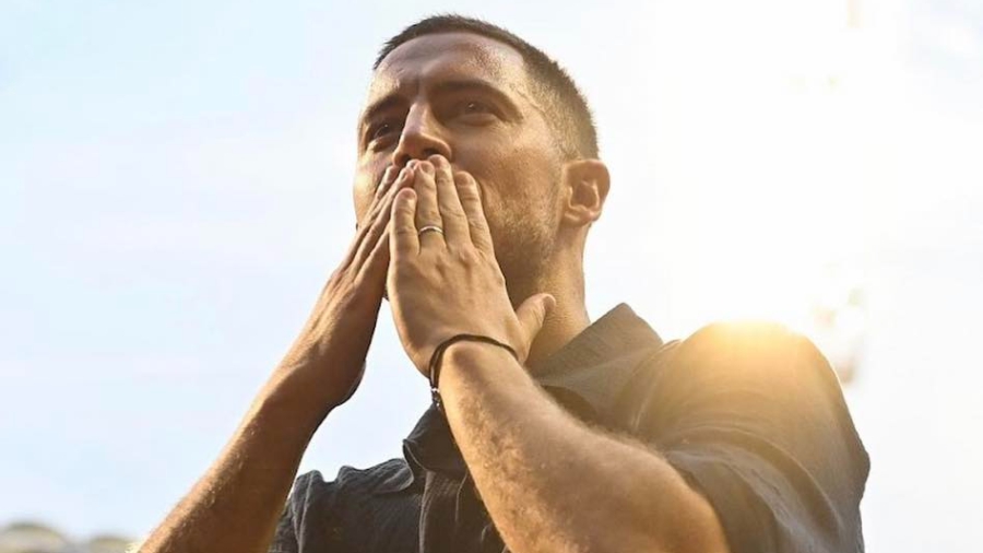 Ο Αζάρ σχεδόν συγκρίνει τον εαυτό του με τον... Μέσι και απαντά στους επικριτές του