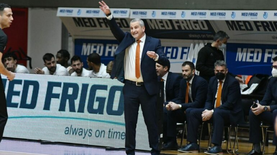 Ζούρος: «Παίξαμε καλό μπάσκετ, φυσιολογική η κοιλιά στο τέλος»