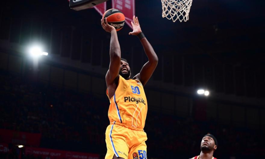 Στις 10 χειρότερες άμυνες στην ιστορία της Euroleague Άλμπα και Μακάμπι!