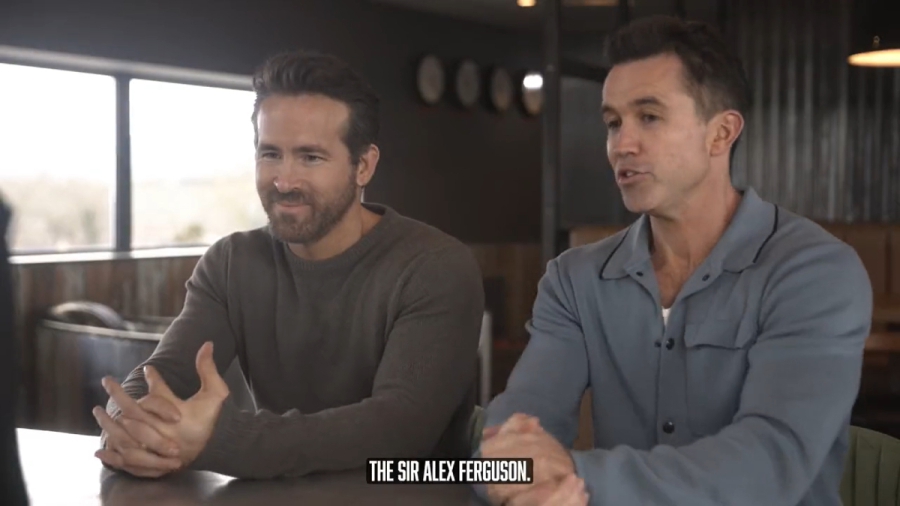 Επική ανακοίνωση της Ρέξαμ για το φιλικό με Γιουνάιτεντ – Ο Ράιαν Ρέινολντς κλείνει το τηλέφωνο στον Φέργκιουσον! (video)