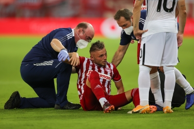 Ολυμπιακός – Νέφτσι: «Δολοφονικό» χτύπημα του Τσελίκ στον Ρέαμπτσουκ (video)