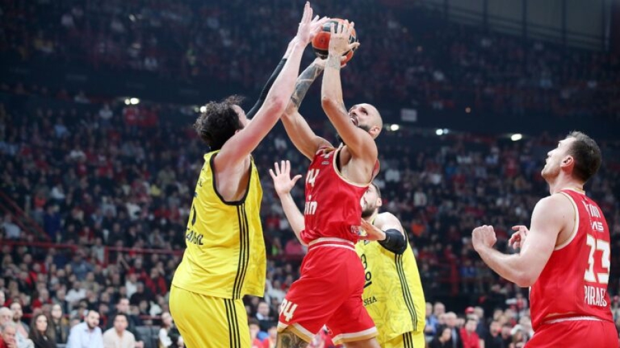 «Δώρο από τη Βαρκελώνη»: Ξανά πρώτος ο Ολυμπιακός, χωρίς να έχει παίξει!