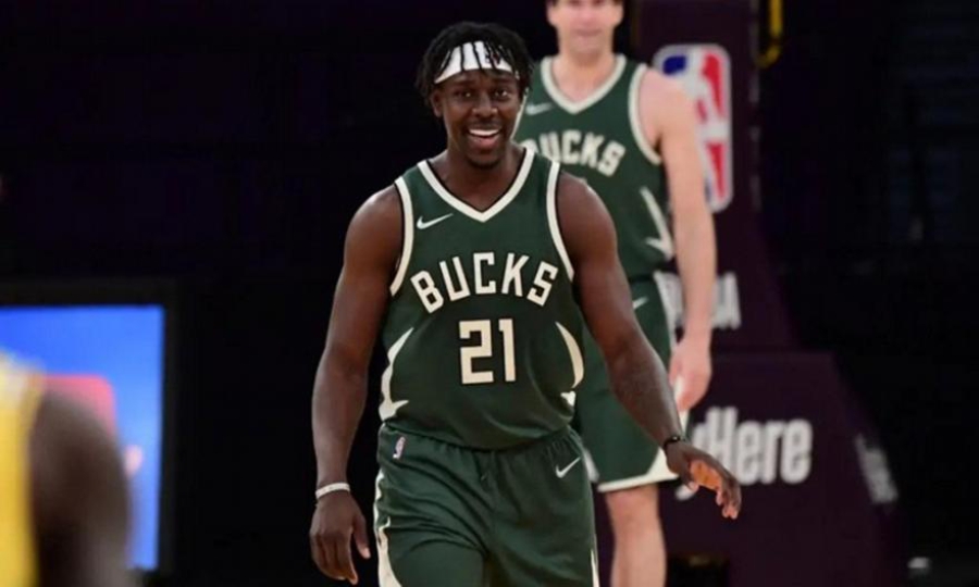 Στους Σέλτικς ο Χόλιντεϊ και η Βοστώνη «φτιάχνει» πεντάδα για… πρωτάθλημα