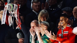 Η Μάντσεστερ Γιουνάιτεντ σήκωσε τρόπαιο 2200 ημέρες μετά! (video)