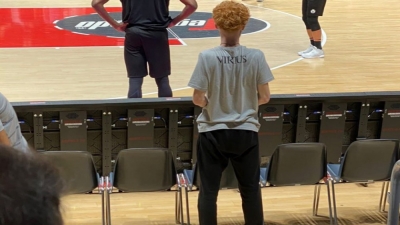 Σοκάρει η εικόνα του Νίκο Μάνιον - Έχει μείνει μισός από την ασθένεια