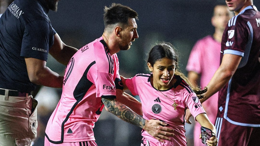 Υπέροχος Λιονέλ Μέσι: Φωτογραφήθηκε και… προστάτεψε νεαρή φίλη της Ίντερ Μαϊάμι από τους άντρες ασφαλείας! (video)