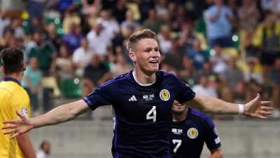 Ο ΜακΤόμινεϊ σκοράρει ξανά με τη Σκωτία και το σερί… συνεχίζεται! (video)