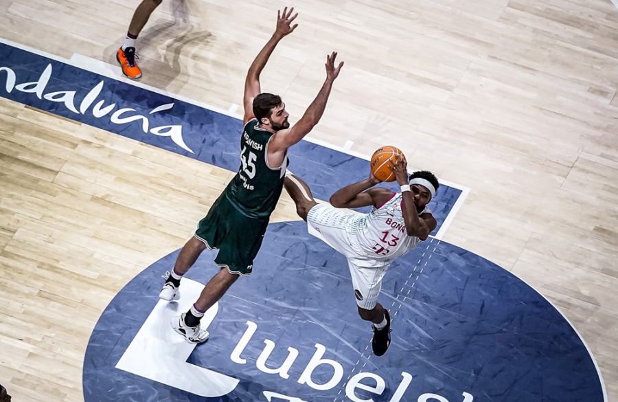 Ουνικάχα Μάλαγα – Βόννη 67-69: Τελικός μεταξύ αουτσάιντερ στο BCL!