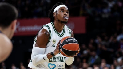 Παναθηναϊκός AKTOR: Αποχώρησε με ενοχλήσεις στον προσαγωγό, δεν θα ξαναμπεί ο Χολμς!